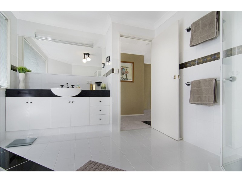 39 Jarrahdale Drive, Elanora QLD 4221