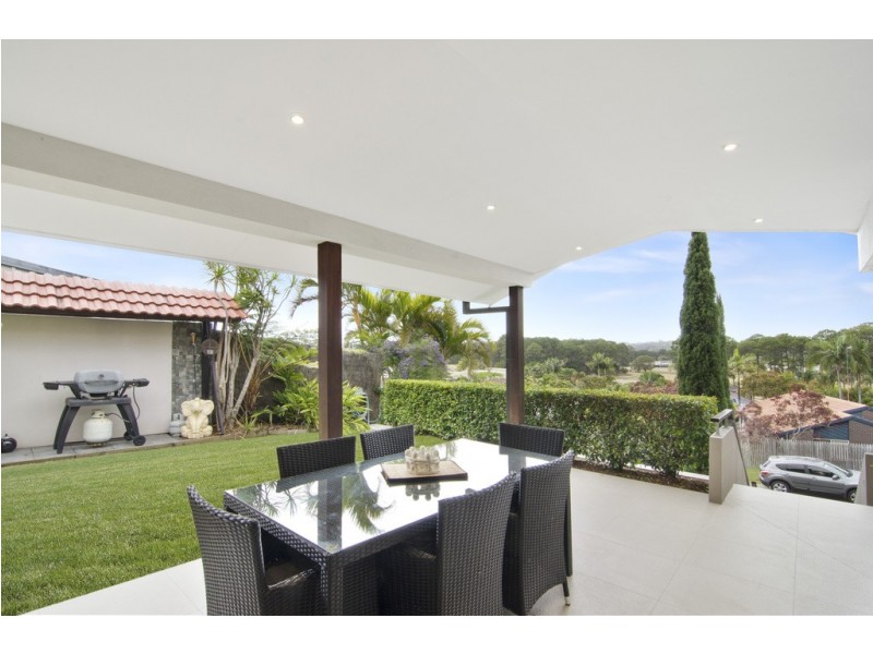 10 Applecross Way, Elanora QLD 4221