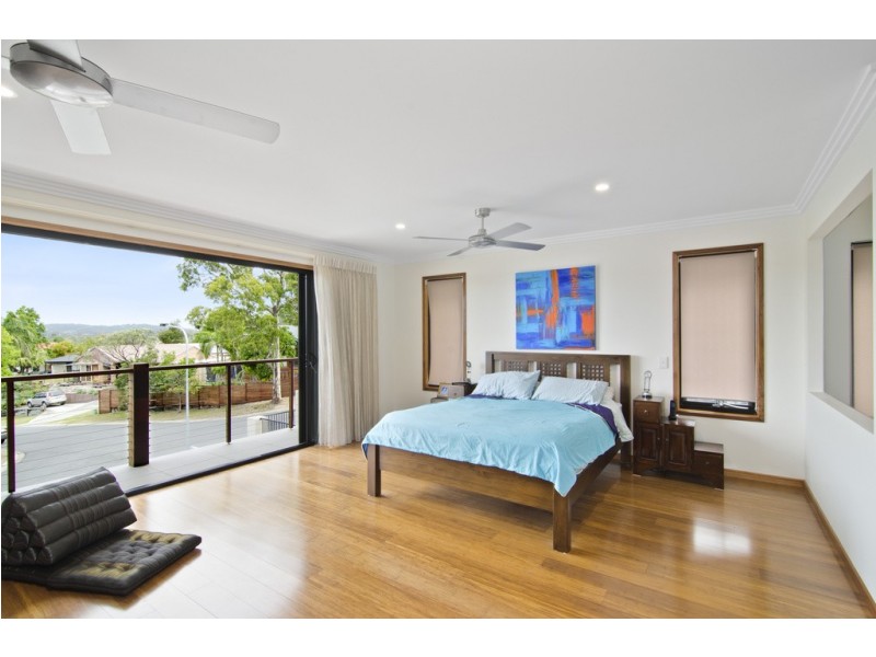 10 Applecross Way, Elanora QLD 4221