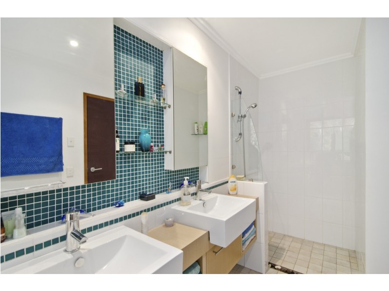 10 Applecross Way, Elanora QLD 4221