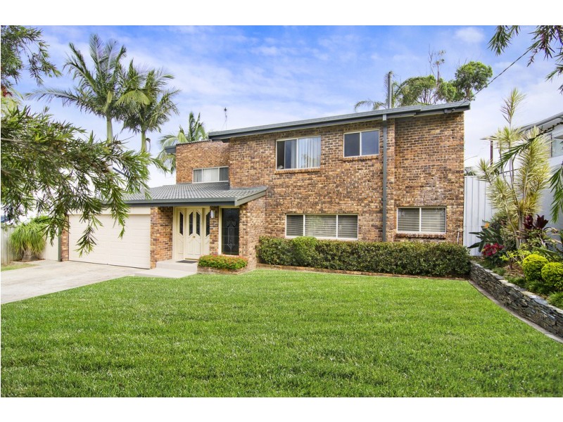 36 Seaview Parade, Elanora QLD 4221