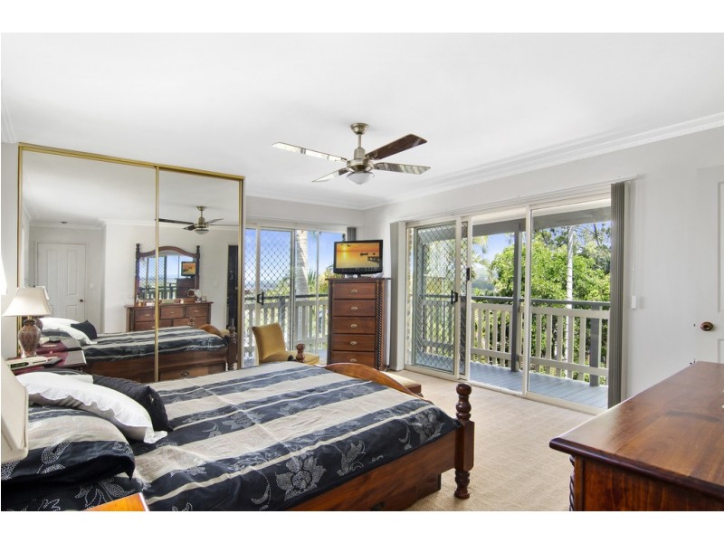 36 Seaview Parade, Elanora QLD 4221