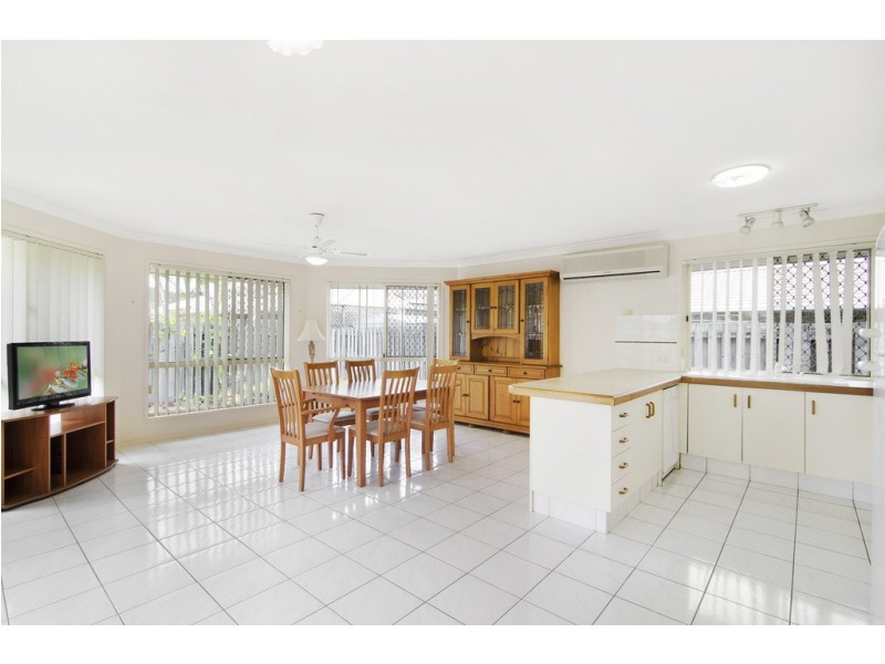 13 Ottelia Drive, Elanora QLD 4221