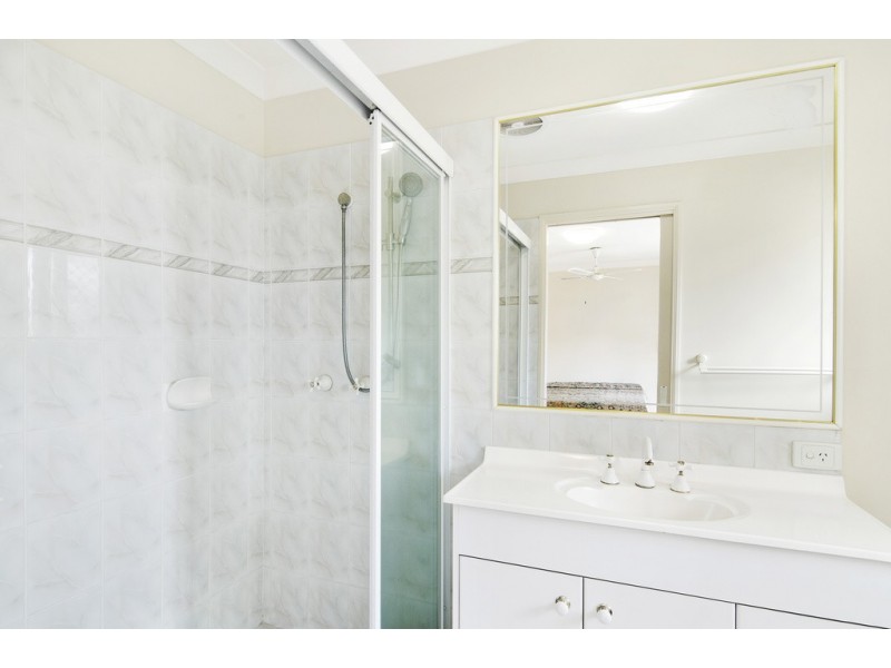 13 Ottelia Drive, Elanora QLD 4221