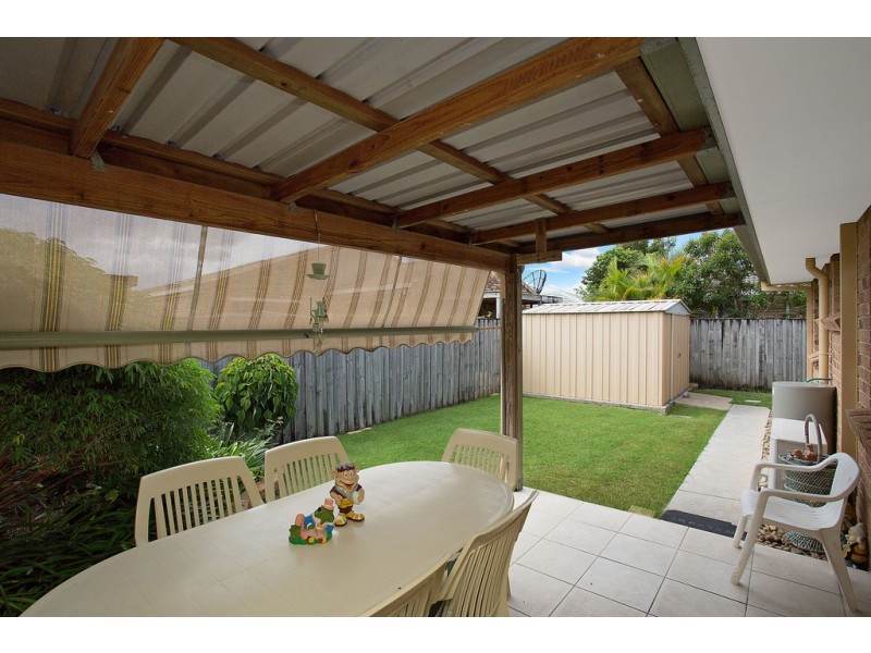 1/4 Woburn Place, Burleigh Waters QLD 4220