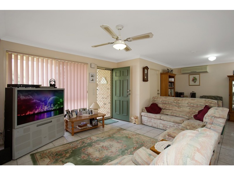 1/4 Woburn Place, Burleigh Waters QLD 4220