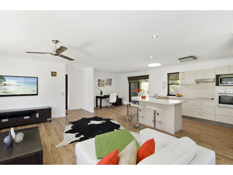 5 Goldvilla Drive, Elanora QLD 4221