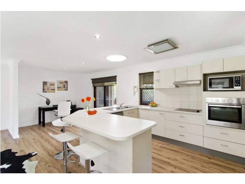 5 Goldvilla Drive, Elanora QLD 4221