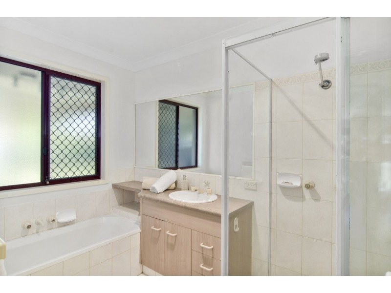 5 Goldvilla Drive, Elanora QLD 4221