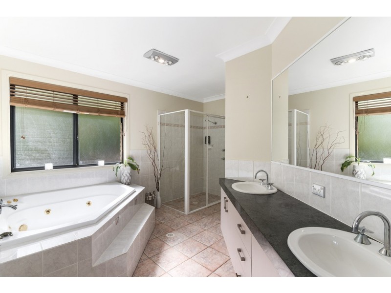 45 Forest Drive, Elanora QLD 4221