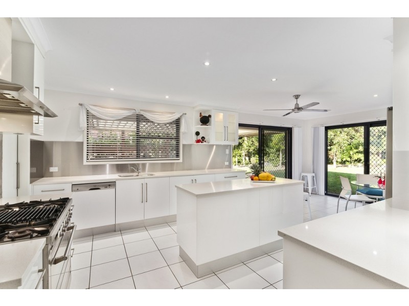 4 Tierney Drive, Currumbin Waters QLD 4223