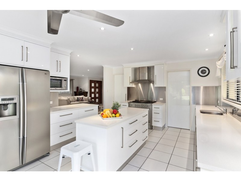 4 Tierney Drive, Currumbin Waters QLD 4223