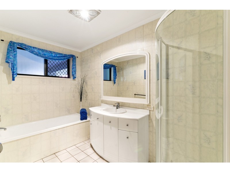 4 Tierney Drive, Currumbin Waters QLD 4223