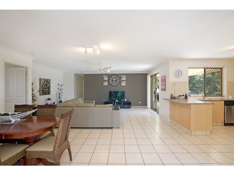 37 Leopard Avenue, Elanora QLD 4221