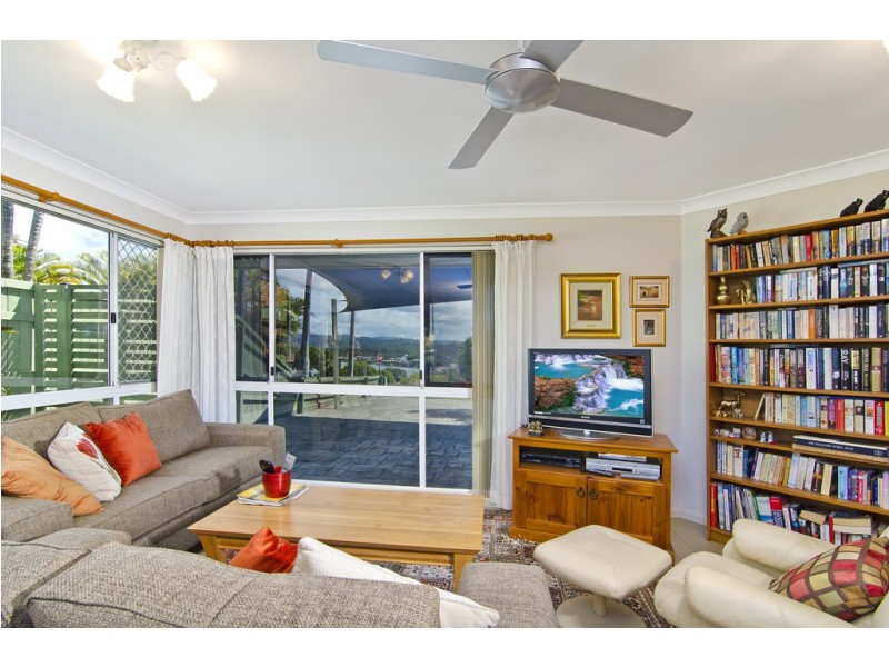 1 Rees Court, Elanora QLD 4221