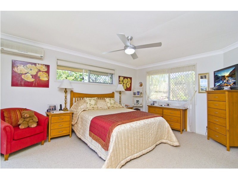 1 Rees Court, Elanora QLD 4221