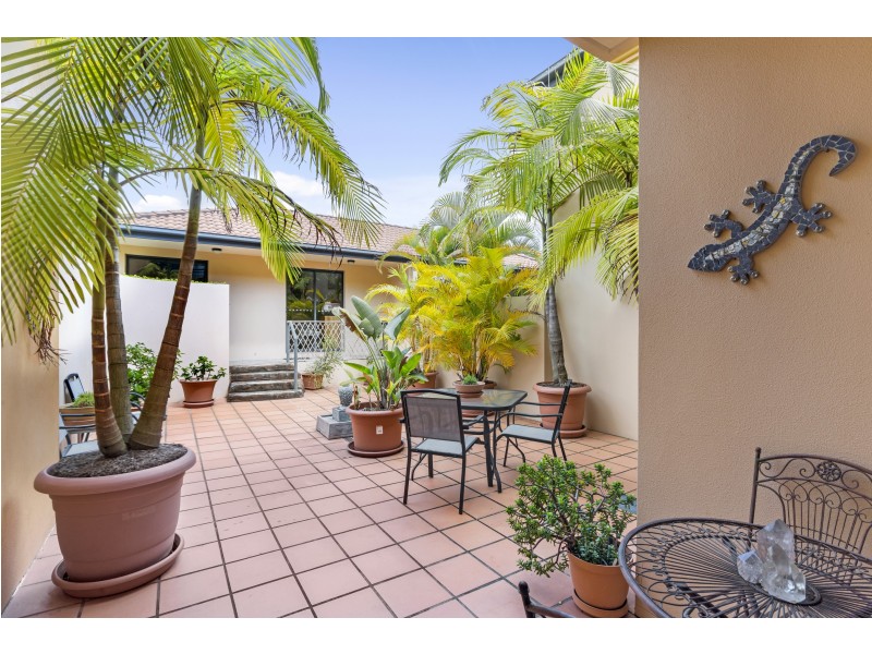 15/85 Palm Meadows Drive, Carrara QLD 4211