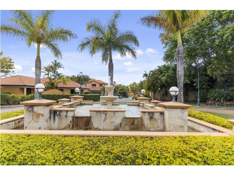 15/85 Palm Meadows Drive, Carrara QLD 4211