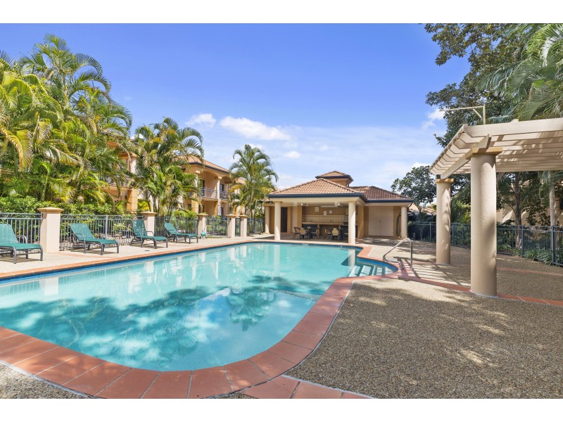 15/85 Palm Meadows Drive, Carrara QLD 4211