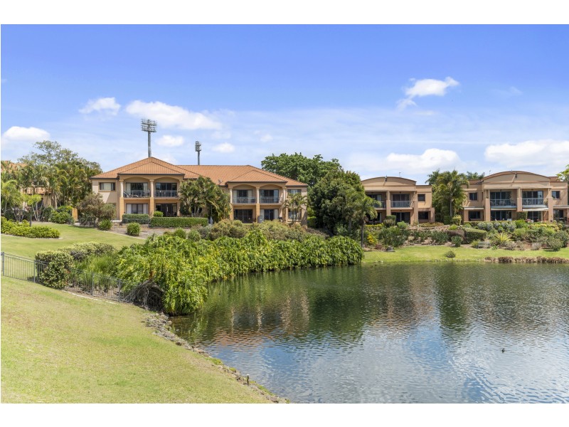 15/85 Palm Meadows Drive, Carrara QLD 4211