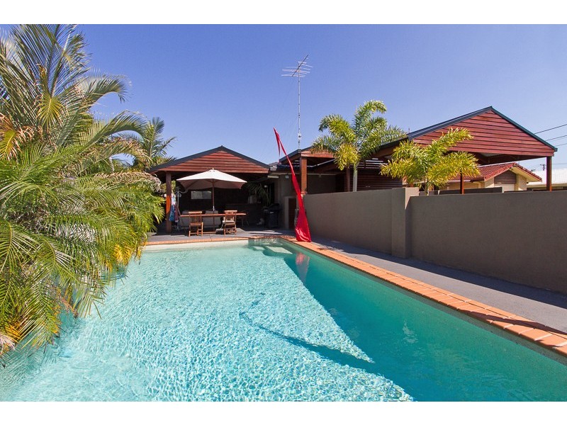 18 Narrane Street, Tugun QLD 4224