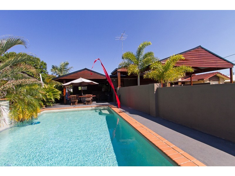 18 Narrane Street, Tugun QLD 4224