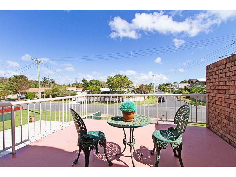 2/74 Third Avenue, Palm Beach QLD 4221
