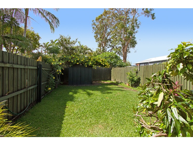 2/74 Third Avenue, Palm Beach QLD 4221