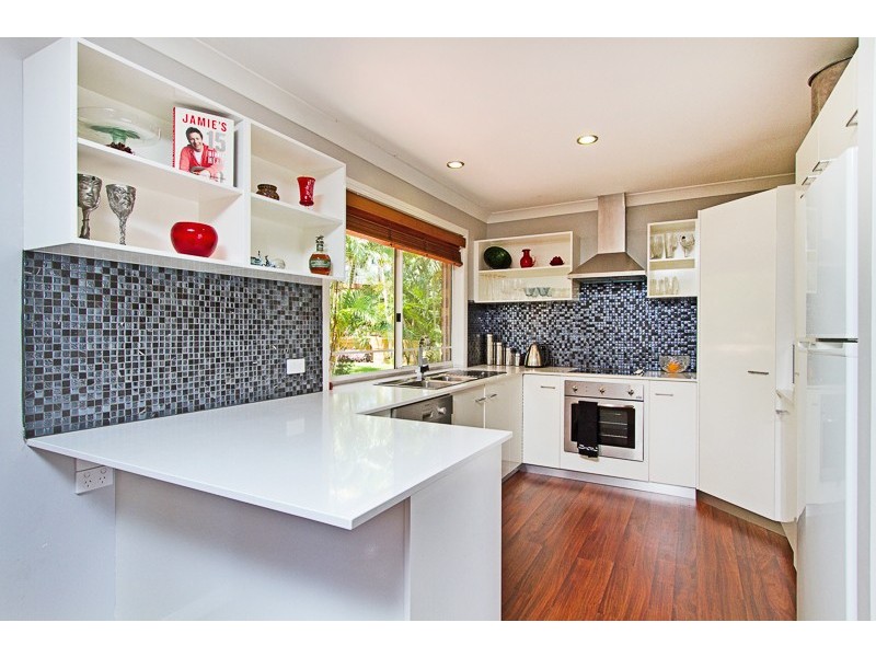 5 Medinde Court, Robina QLD 4226