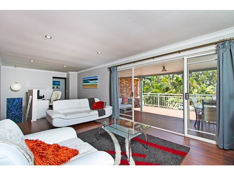5 Medinde Court, Robina QLD 4226