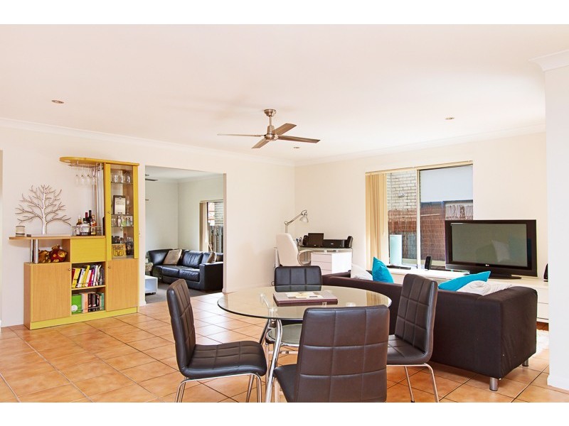 38 Tussock Crescent, Elanora QLD 4221