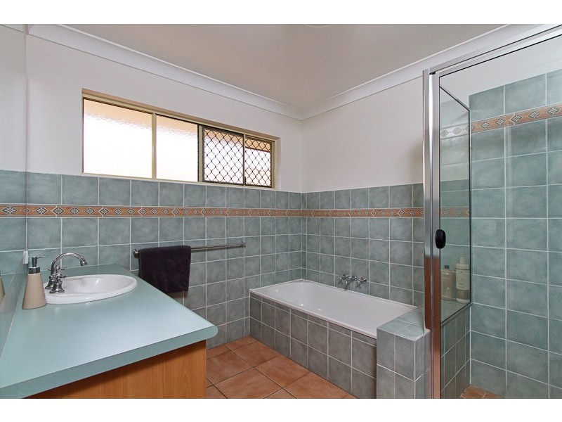 38 Tussock Crescent, Elanora QLD 4221