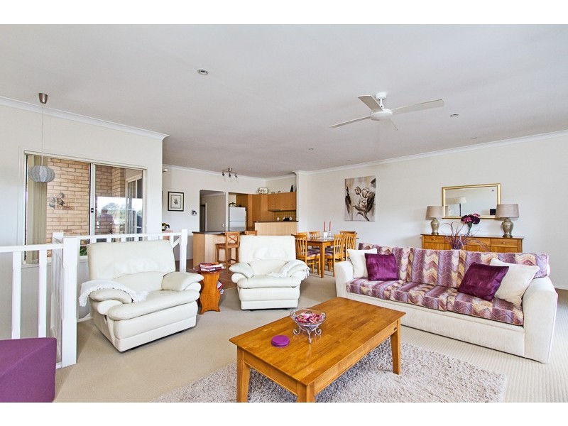 2/10 Waterdown Drive, Elanora QLD 4221