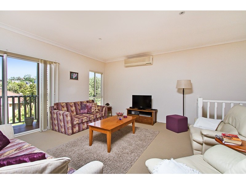 2/10 Waterdown Drive, Elanora QLD 4221