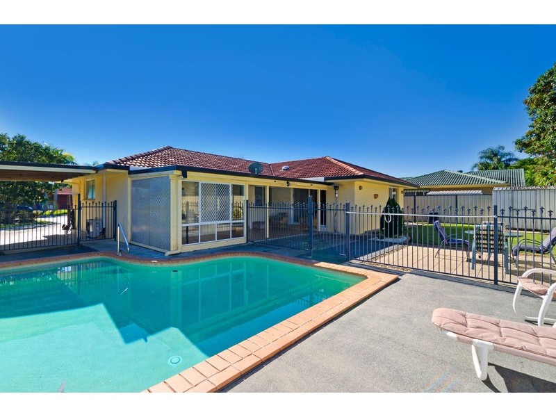 6 Togos Avenue, Currumbin Waters QLD 4223