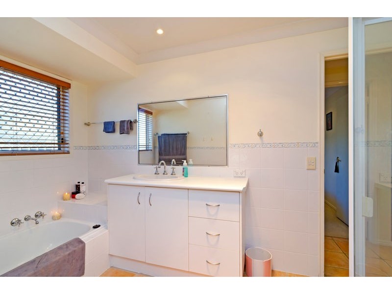 6 Togos Avenue, Currumbin Waters QLD 4223