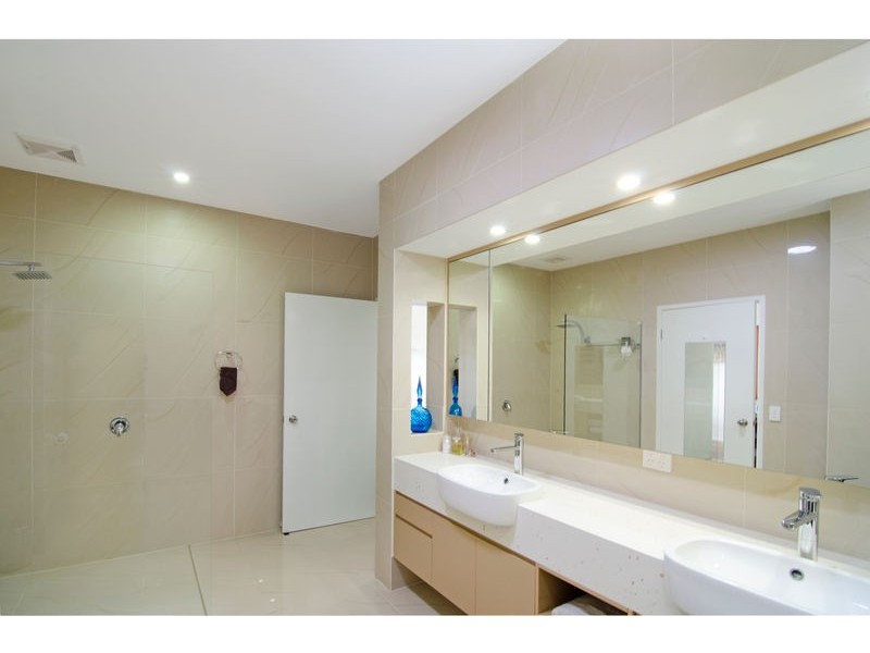 12 Border Drive, Currumbin Waters QLD 4223