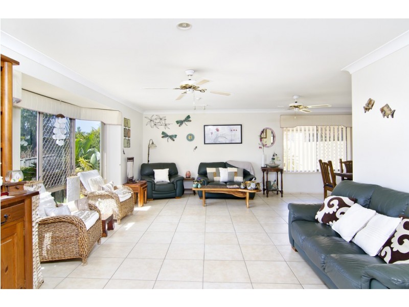 26 Wedgebill Parade, Burleigh Waters QLD 4220