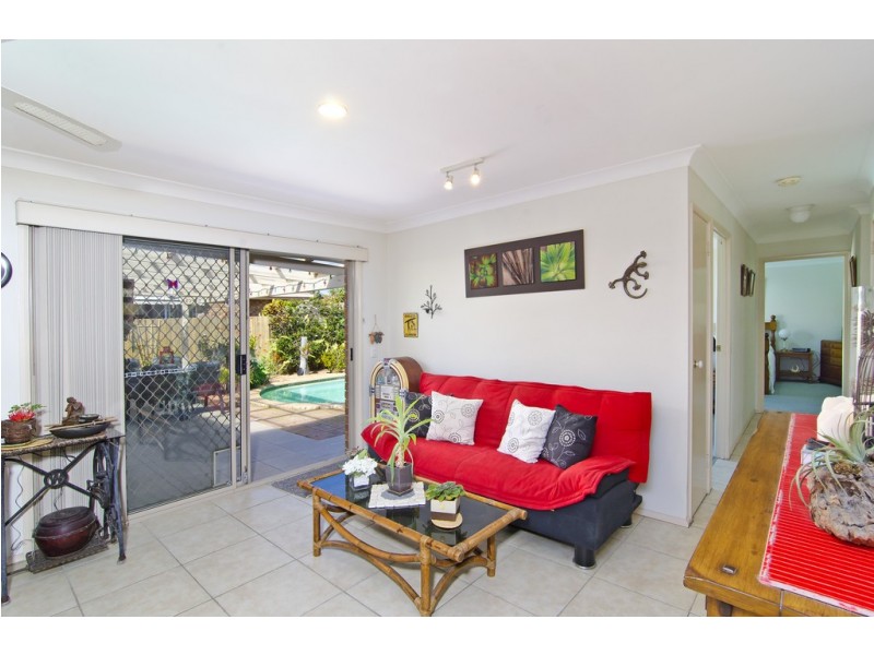 26 Wedgebill Parade, Burleigh Waters QLD 4220