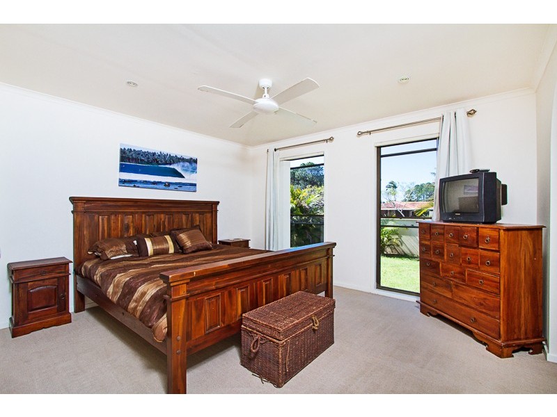 Elanora QLD 4221