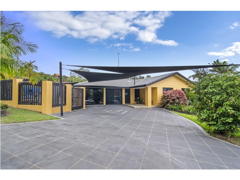 4 Dianella Court, Elanora QLD 4221