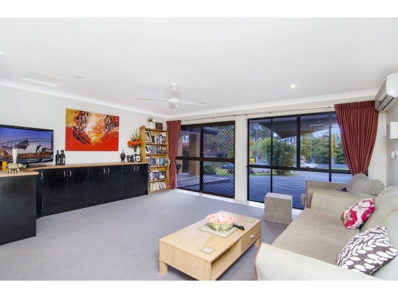 4 Dianella Court, Elanora QLD 4221