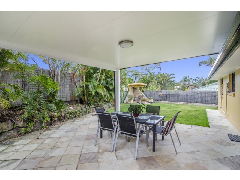 4 Dianella Court, Elanora QLD 4221