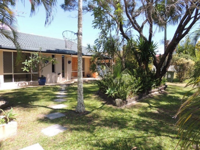 4 Chauvel Court, Currumbin Waters QLD 4223