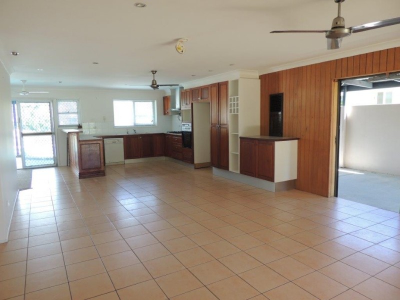 4 Chauvel Court, Currumbin Waters QLD 4223