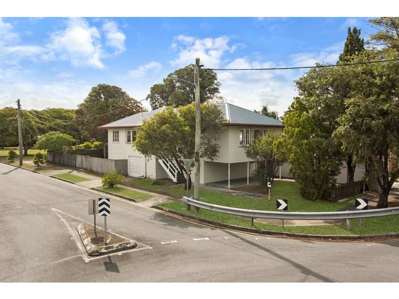 174 Cypress Terrace, Palm Beach QLD 4221