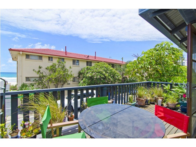 218 Jefferson Lane, Palm Beach QLD 4221