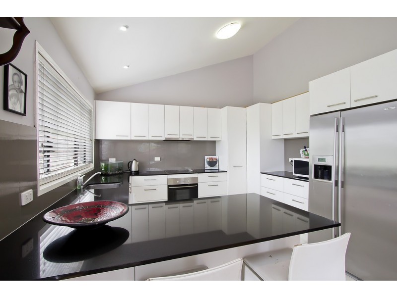 28 Bronzewing Close, Elanora QLD 4221