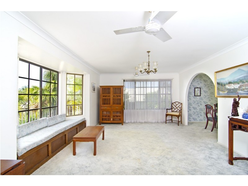 10 Heartwood Avenue, Elanora QLD 4221