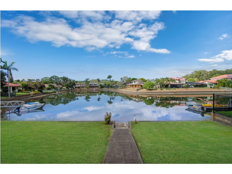 4 Spinnaker Court, Currumbin Waters QLD 4223